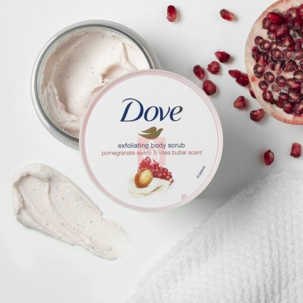 Dove Pomegranate Seeds & Shea Butter Exfoliating Body Scrub 225ml - Image 2