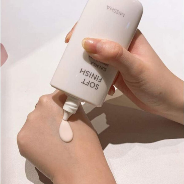 Missha Soft Finish Sun Milk SPF50+ PA+++ 70ml - Image 14