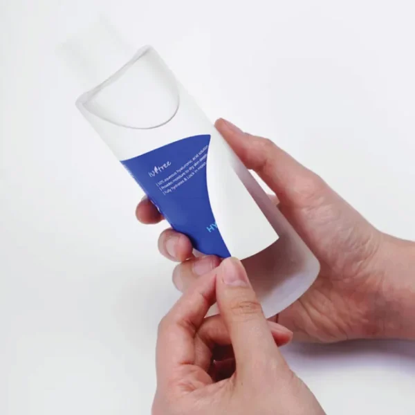 Hydration Powerhouse: Isntree Hyaluronic Acid Toner Plus 200ml - Image 2