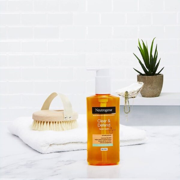 Neutrogena Clear & Defend 2% Salicylic Acid Facial Wash 200ml - Image 6